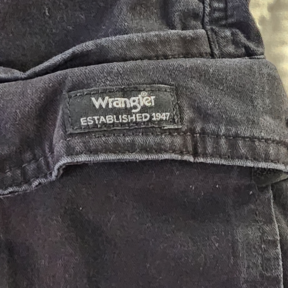 Wrangler Relaxed Fit Cargo Shorts Size 38 - Picture 10 of 11